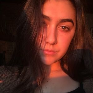 Meet your Posher, Holly